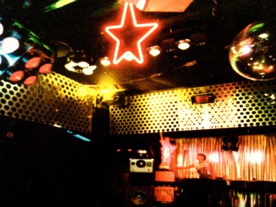 Z-Productions konzipiert die Sound & Lightshow für die Disco Citta 2000.