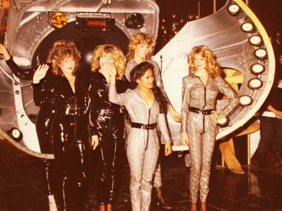 Z-Productions organisiert die Miss Schweiz Warumup-Parties (1980-1986).